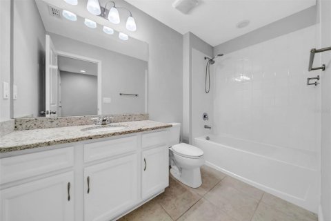Townhouse in Riverview, Florida 3 bedrooms, 159.42 sq.m. № 2225373 - photo 18