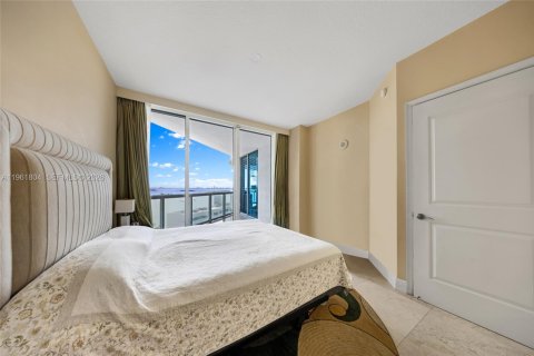 Condo in Miami, Florida, 1 bedroom  № 2026137 - photo 16