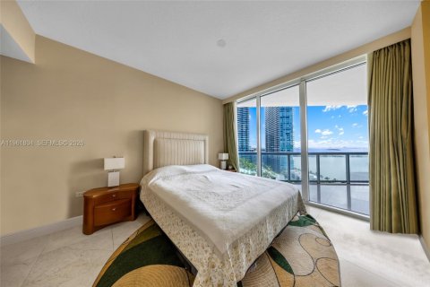 Condo in Miami, Florida, 1 bedroom  № 2026137 - photo 15