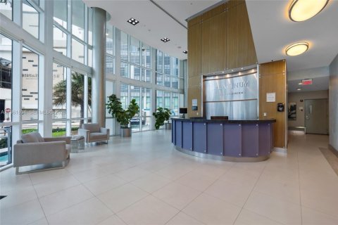 Condo in Miami, Florida, 1 bedroom  № 2026137 - photo 5