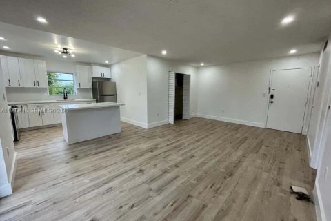 Copropriété à louer à Miami, Floride: 1 chambre, 66.43 m2 № 2050244 - photo 3