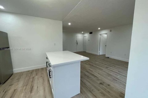 Copropriété à louer à Miami, Floride: 1 chambre, 66.43 m2 № 2050244 - photo 6
