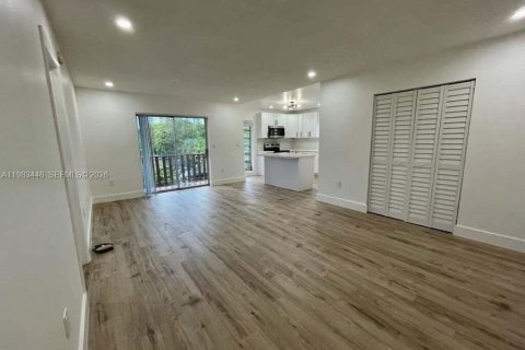 Copropriété à louer à Miami, Floride: 1 chambre, 66.43 m2 № 2050244 - photo 2