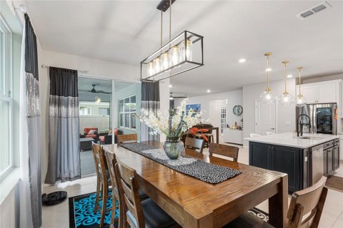 Casa en venta en Land O' Lakes, Florida, 5 dormitorios, 317.35 m2 № 1835519 - foto 11
