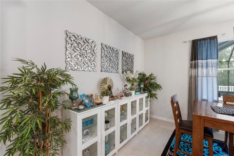 Casa en venta en Land O' Lakes, Florida, 5 dormitorios, 317.35 m2 № 1835519 - foto 13