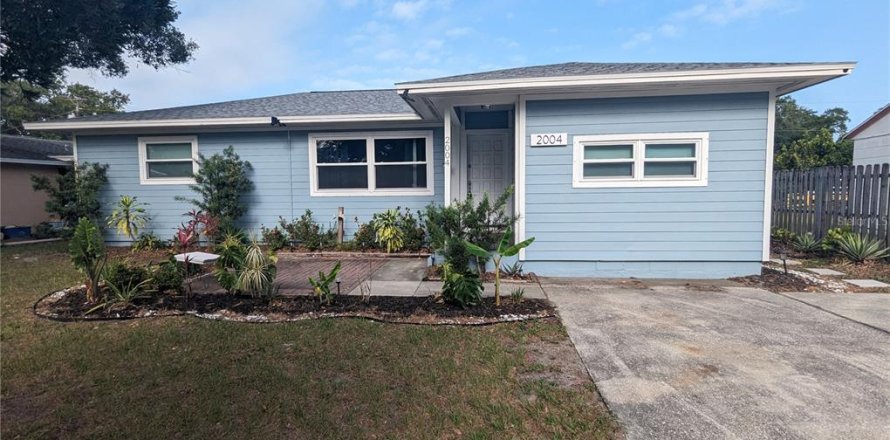 Villa ou maison à Dunedin, Floride 4 chambres, 120.03 m2 № 1742934