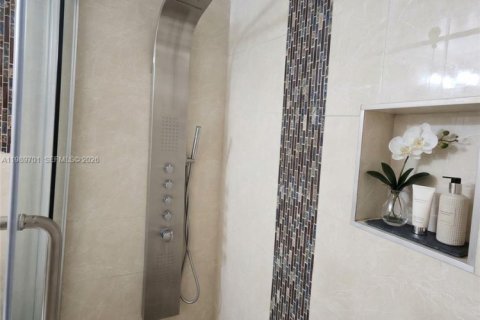 Condo in Aventura, Florida, 1 bedroom  № 2064505 - photo 10