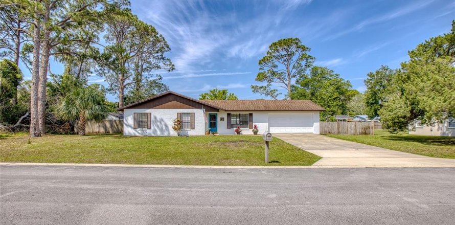 House in New Smyrna Beach, Florida 3 bedrooms, 119.57 sq.m. № 1682986