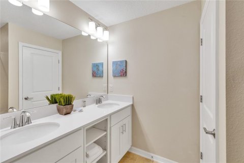 Condo in Kissimmee, Florida, 2 bedrooms  № 1869139 - photo 12