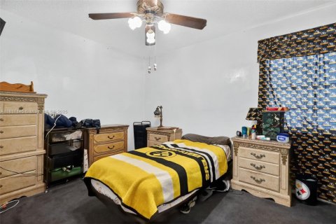House in Miami, Florida 3 bedrooms, 167.97 sq.m. № 1823395 - photo 7