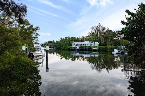 Villa ou maison à vendre à Sarasota, Floride: 2 chambres, 285.58 m2 № 1533595 - photo 5