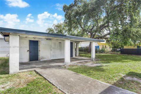 Villa ou maison à vendre à Miami, Floride: 3 chambres, 85.1 m2 № 2331909 - photo 5