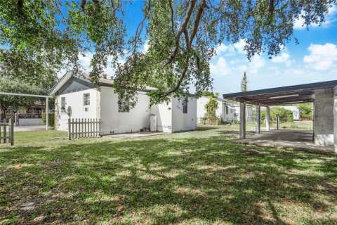 Villa ou maison à vendre à Miami, Floride: 3 chambres, 85.1 m2 № 2331909 - photo 4