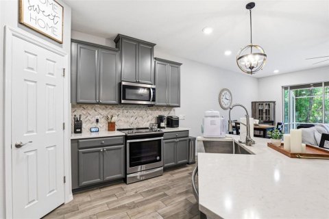 Touwnhouse à louer à Tampa, Floride: 3 chambres, 175.03 m2 № 2148519 - photo 5