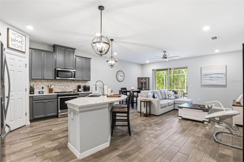 Touwnhouse à louer à Tampa, Floride: 3 chambres, 175.03 m2 № 2148519 - photo 4