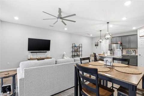 Touwnhouse à louer à Tampa, Floride: 3 chambres, 175.03 m2 № 2148519 - photo 7