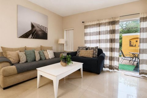 Adosado en venta en Kissimmee, Florida, 3 dormitorios, 119.47 m2 № 2205534 - foto 3