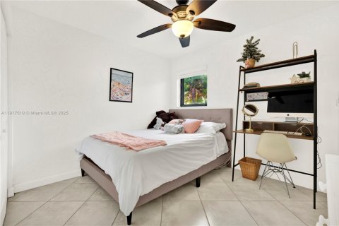 Villa ou maison à vendre à Miami, Floride: 5 chambres, 226.12 m2 № 2016851 - photo 27