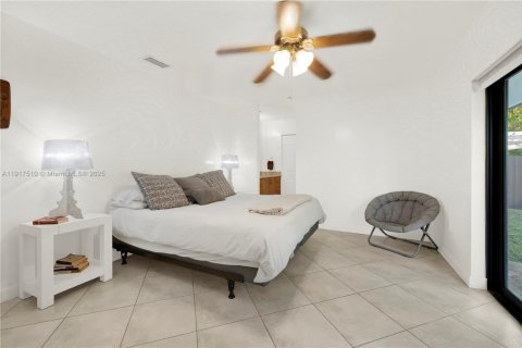 Villa ou maison à vendre à Miami, Floride: 5 chambres, 226.12 m2 № 2016851 - photo 22