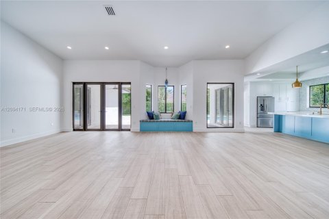Casa en venta en Palmetto Bay, Florida, 4 dormitorios, 239.69 m2 № 2382780 - foto 14