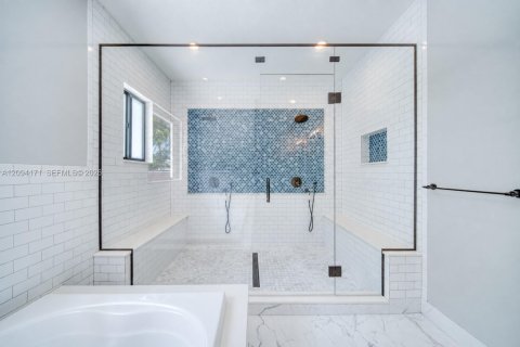 Casa en venta en Palmetto Bay, Florida, 4 dormitorios, 239.69 m2 № 2382780 - foto 15