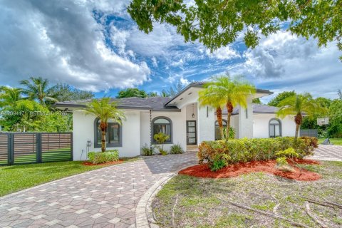 Casa en Palmetto Bay, Florida 4 dormitorios, 239.69 m2 № 2382780