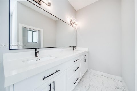 Casa en venta en Palmetto Bay, Florida, 4 dormitorios, 239.69 m2 № 2382780 - foto 18