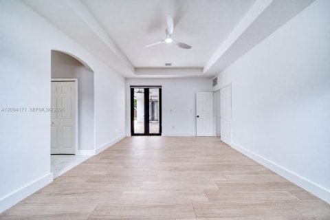 Casa en venta en Palmetto Bay, Florida, 4 dormitorios, 239.69 m2 № 2382780 - foto 19