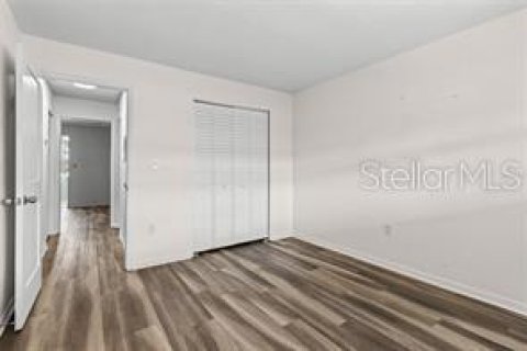 Condo in Saint Petersburg, Florida, 2 bedrooms № 2238171 - photo 21
