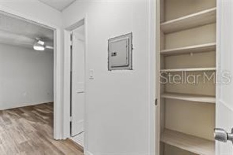 Condo in Saint Petersburg, Florida, 2 bedrooms № 2238171 - photo 23