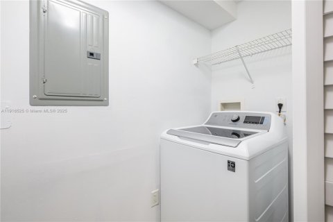 Снять в аренду кондоминиум в Авентура, Флорида 2 спальни, 109.16м2, № 1973436 - фото 7