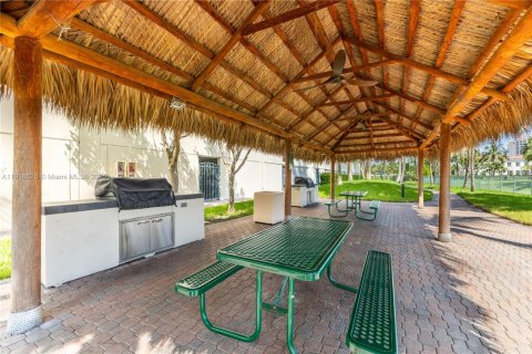 Снять в аренду кондоминиум в Авентура, Флорида 2 спальни, 109.16м2, № 1973436 - фото 26