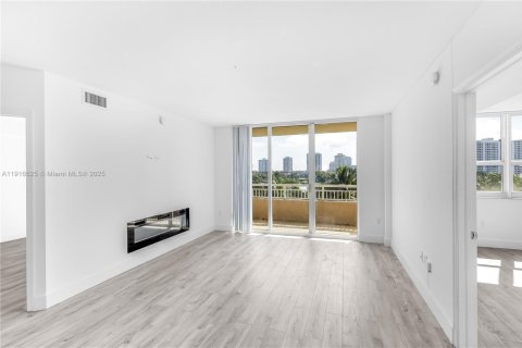 Снять в аренду кондоминиум в Авентура, Флорида 2 спальни, 109.16м2, № 1973436 - фото 2