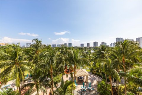 Снять в аренду кондоминиум в Авентура, Флорида 2 спальни, 109.16м2, № 1973436 - фото 19