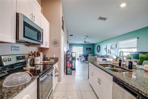 Casa en venta en Spring Hill, Florida, 3 dormitorios, 133.04 m2 № 1649622 - foto 3