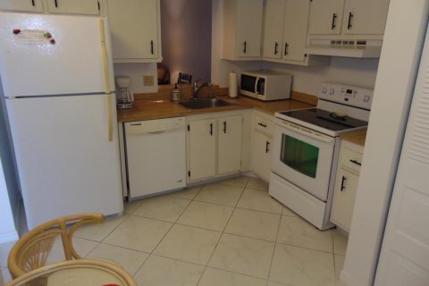 Condo in Margate, Florida, 2 bedrooms № 2176707 - photo 28