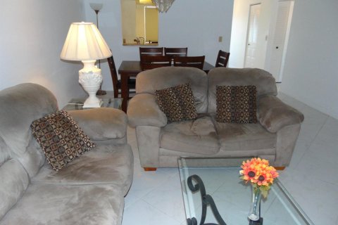 Condo in Margate, Florida, 2 bedrooms № 2176707 - photo 22
