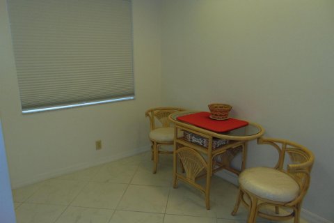 Condo in Margate, Florida, 2 bedrooms № 2176707 - photo 30