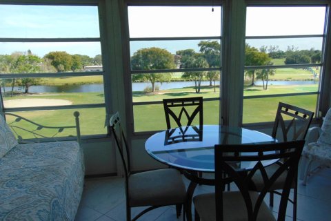 Condo in Margate, Florida, 2 bedrooms № 2176707 - photo 10