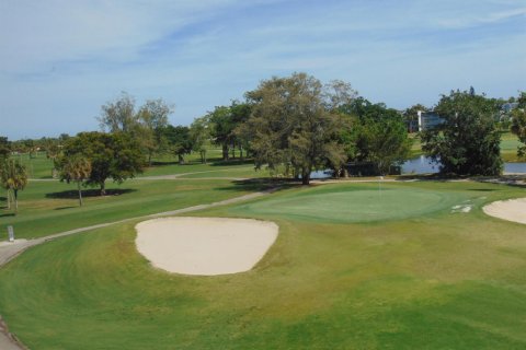 Condo in Margate, Florida, 2 bedrooms № 2176707 - photo 9