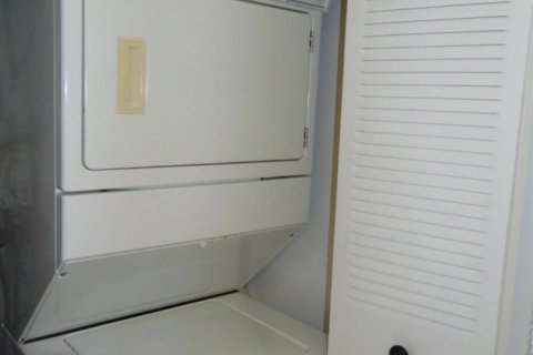 Condo in Margate, Florida, 2 bedrooms № 2176707 - photo 14