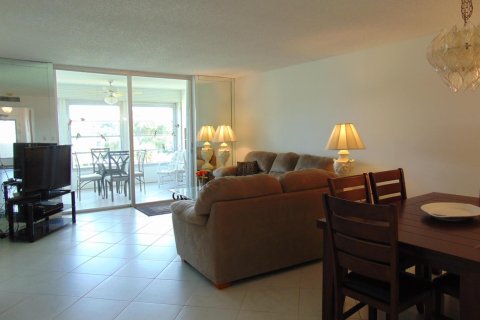Condo in Margate, Florida, 2 bedrooms № 2176707 - photo 17