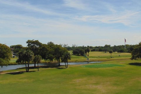 Condo in Margate, Florida, 2 bedrooms № 2176707 - photo 6