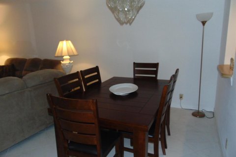 Condo in Margate, Florida, 2 bedrooms № 2176707 - photo 25