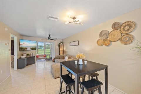 Copropriété à vendre à Lake Suzy, Floride: 2 chambres, 86.12 m2 № 1760575 - photo 4