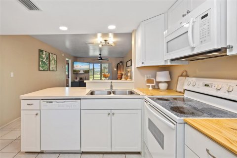 Copropriété à vendre à Lake Suzy, Floride: 2 chambres, 86.12 m2 № 1760575 - photo 9