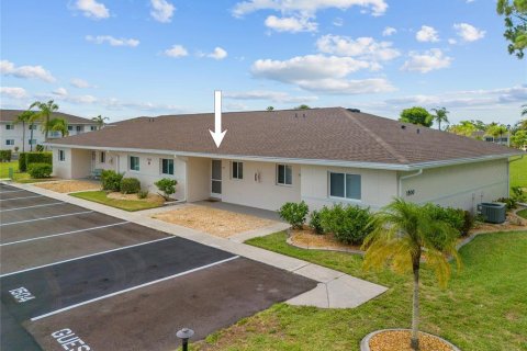 Copropriété à vendre à Lake Suzy, Floride: 2 chambres, 86.12 m2 № 1760575 - photo 3
