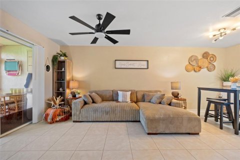 Copropriété à vendre à Lake Suzy, Floride: 2 chambres, 86.12 m2 № 1760575 - photo 6