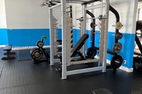 Condo in Hallandale Beach, Florida, 1 bedroom  № 1953758 - photo 21