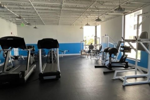 Condo in Hallandale Beach, Florida, 1 bedroom  № 1953758 - photo 22